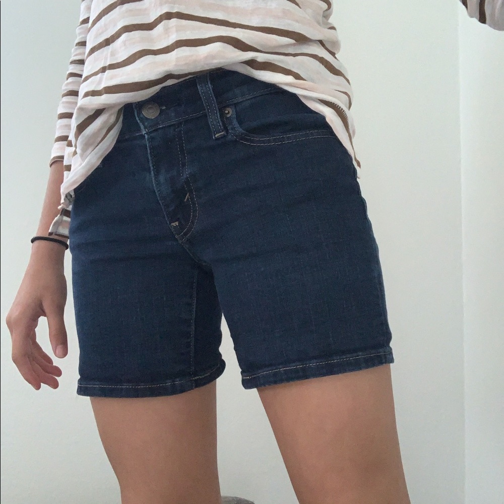 Levis Medium Wash Jean Shorts